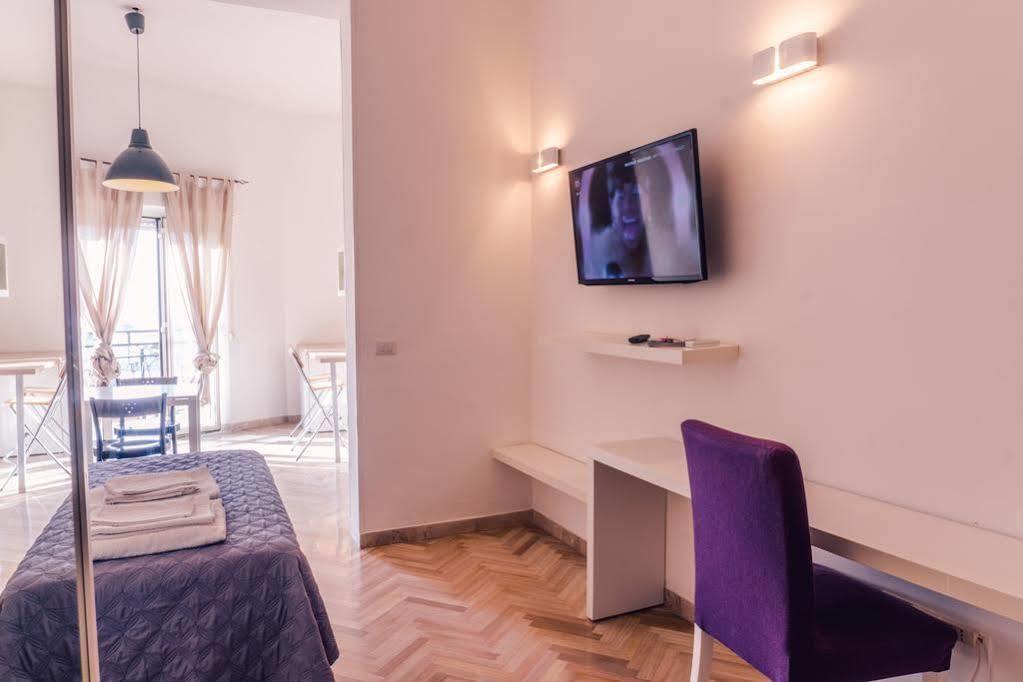 Solobed Apartment Reggio Calabria Bagian luar foto